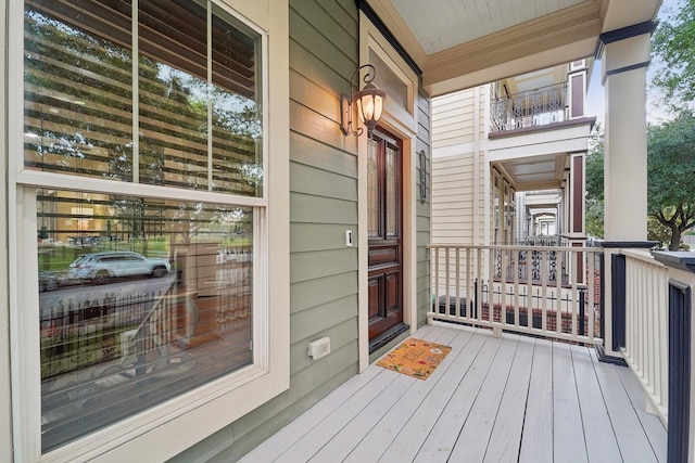 121 E 22nd St, Houston, TX 77008 - view of wooden porch