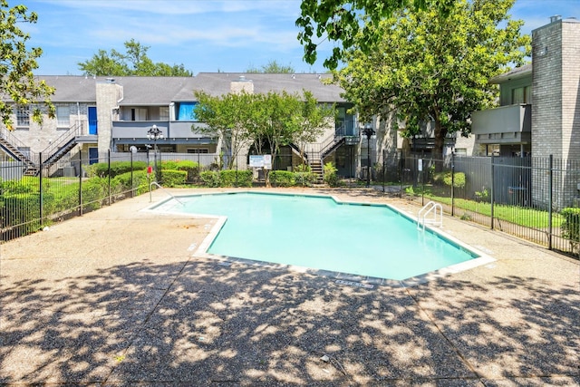 9700 Leawood Blvd Unit 216, Houston, TX 77099 - community pool with stairs