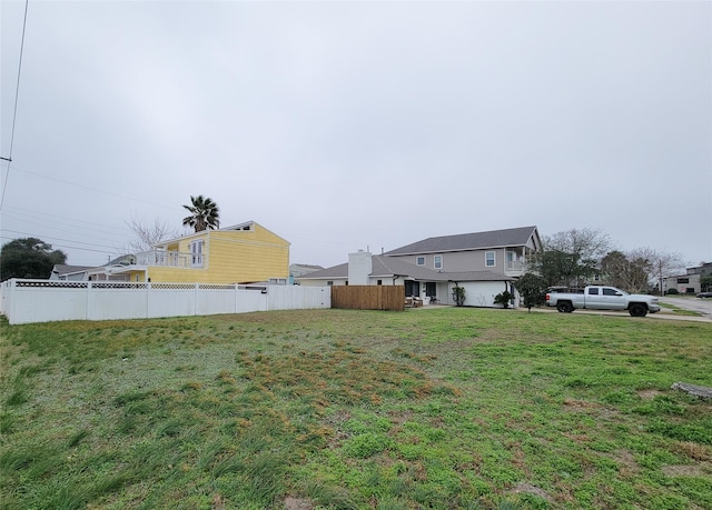 5703 Fraser Ave, Galveston, TX 77551 - view of yard