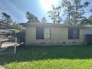 5237 Brinkman St, Houston, TX 77091 - view of side of home