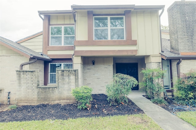 12553 Wellington Park Dr, Houston, TX 77072 - view of front of property featuring brick siding and board and batten siding