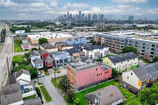 1607 E Bonner St, Houston, TX 77007 - photo 1