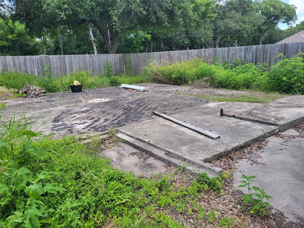 9316 Neville Ave, Hitchcock, TX 77563