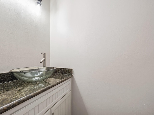 6402 Del Monte Dr Unit 20, Houston, TX 77057 - bathroom featuring vanity