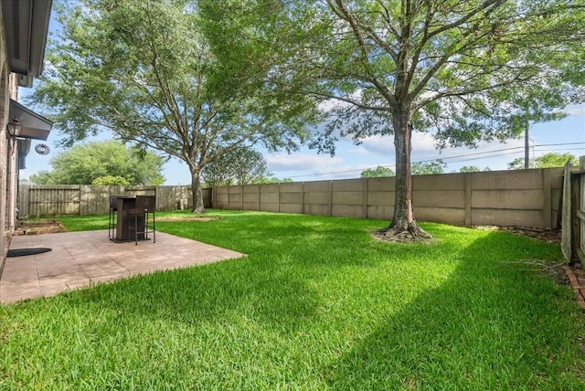 2512 Garnetfield Ln, Friendswood, TX 77546 - view of yard with a patio