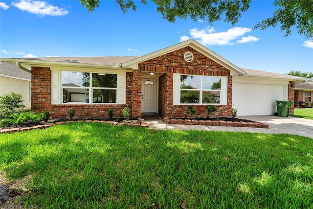 7815 Brook Trail Cir, Houston, TX 77040 - single story home featuring brick siding, an attached garage, a front yard, driveway, and a shingled roof