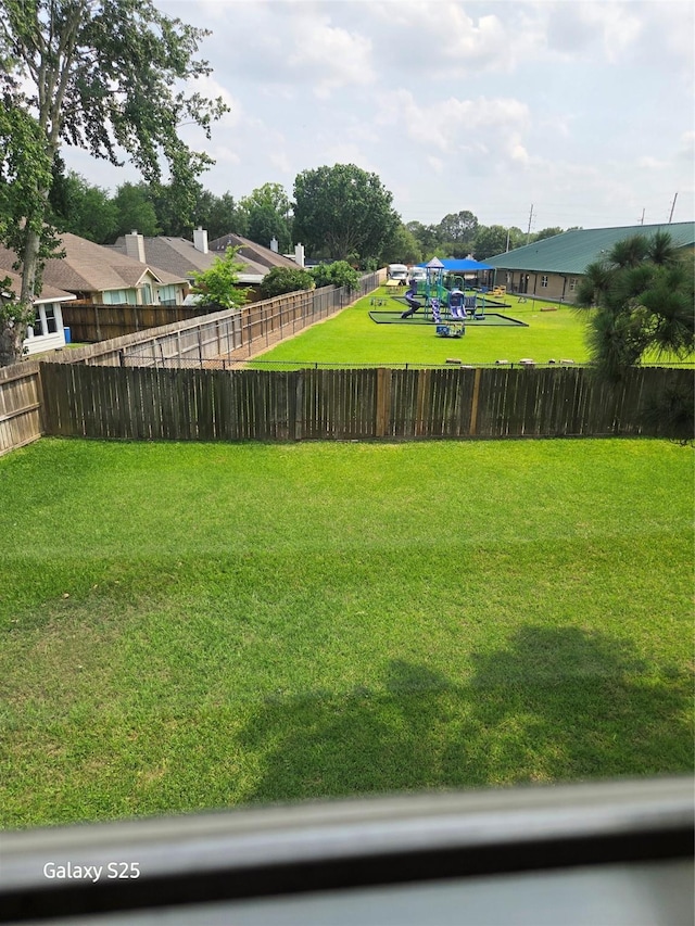 16111 Aberdeen Forest Dr, Houston, TX 77095 - view of yard