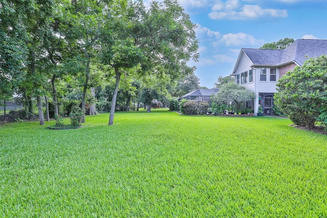 2107 N Shadow Grove Ln, Richmond, TX 77406 - view of yard