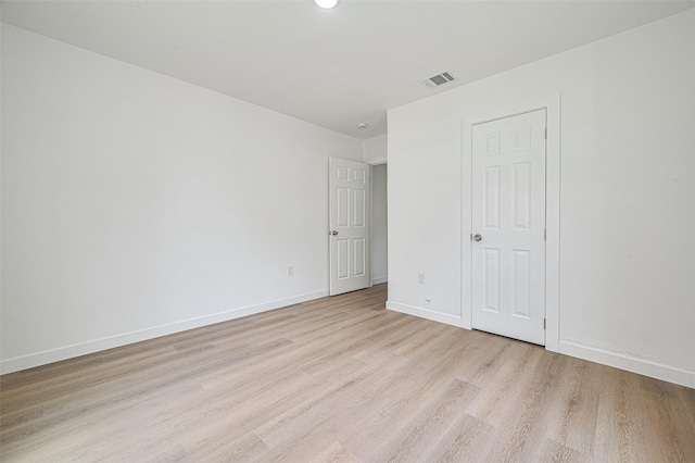 606 Cresline St, Houston, TX 77076 - unfurnished bedroom featuring light wood finished floors and baseboards