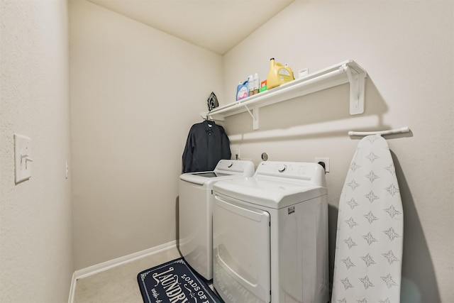 3607 Crosspointe Pass, Angleton, TX 77515 - laundry room featuring independent washer and dryer, baseboards, and carpet floors