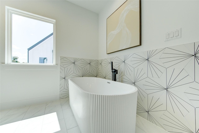 4043 Buck St, Houston, TX 77020 - full bath featuring a freestanding bath