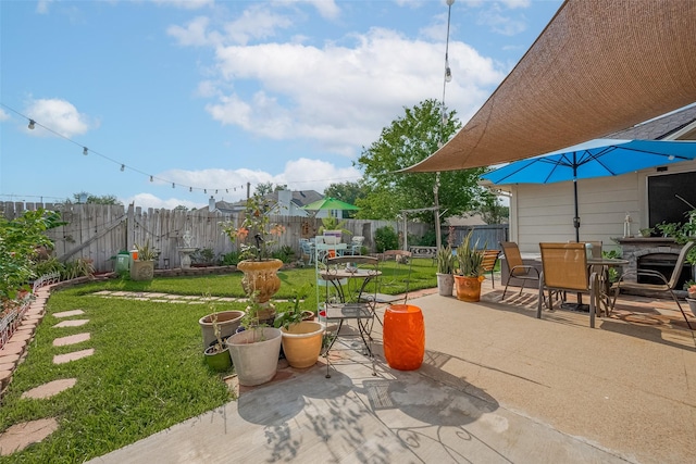 11826 Balmorhea Ln, Sugar Land, TX 77498 - view of patio with outdoor dining space