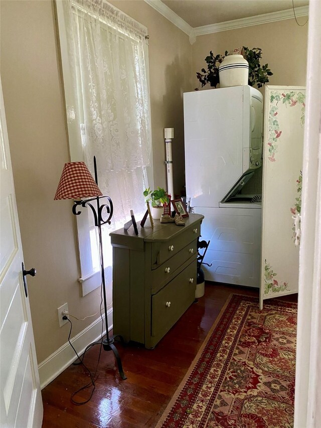 314 W Vulcan St, Brenham, TX 77833 - interior space with wood finished floors and crown molding