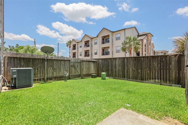 8315 Greys Ln, Houston, TX 77095 - view of yard featuring central AC