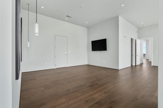 4521 San Felipe St Unit 3101, Houston, TX 77027 - unfurnished room with dark wood finished floors and recessed lighting