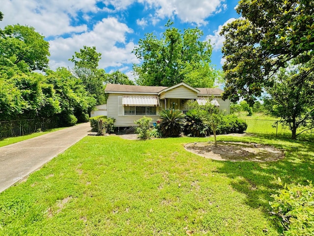 5302 Lavender St, Houston, TX 77026 - view of front of house