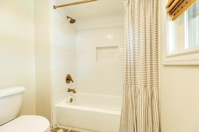 3003 Sky Ranch Dr, Alvin, TX 77511 - bathroom featuring toilet and shower / bathtub combination with curtain