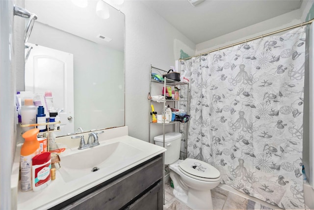 4507 Terrazza Verde Dr, Katy, TX 77493 - bathroom with vanity, toilet, and a shower with curtain