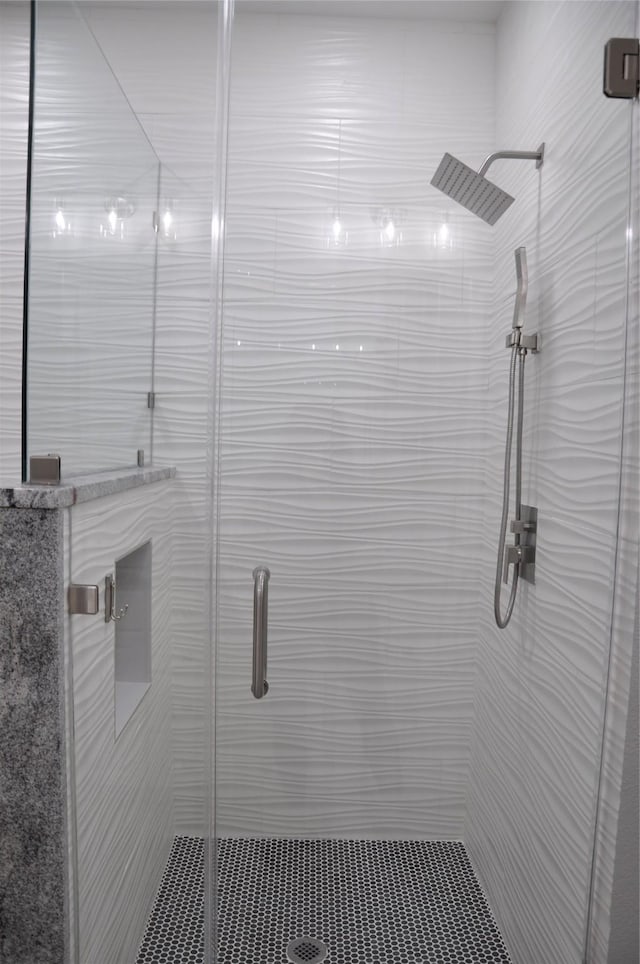 14134 Palo Seco Dr, Corpus Christi, TX 78418 - bathroom featuring a stall shower