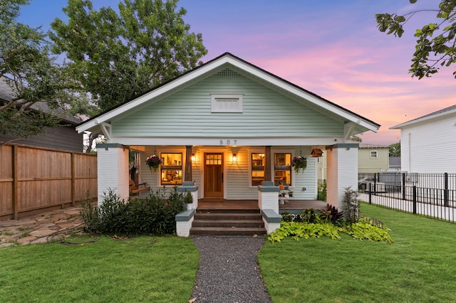 112 Goldenrod St, Houston, TX 77009 - view of front of house with a porch