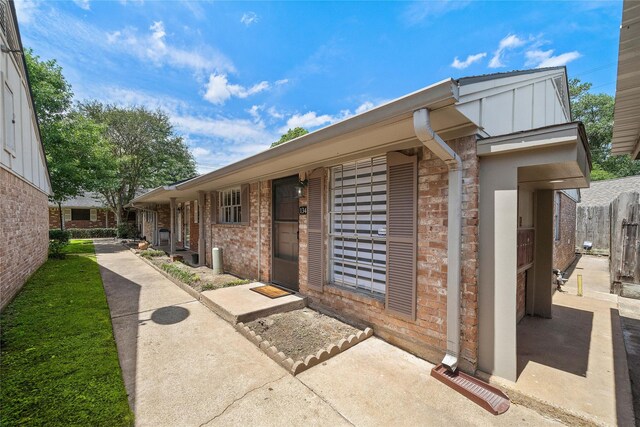 1106 W Tri Oaks Ln Unit 134, Houston, TX 77043 - view of home's community