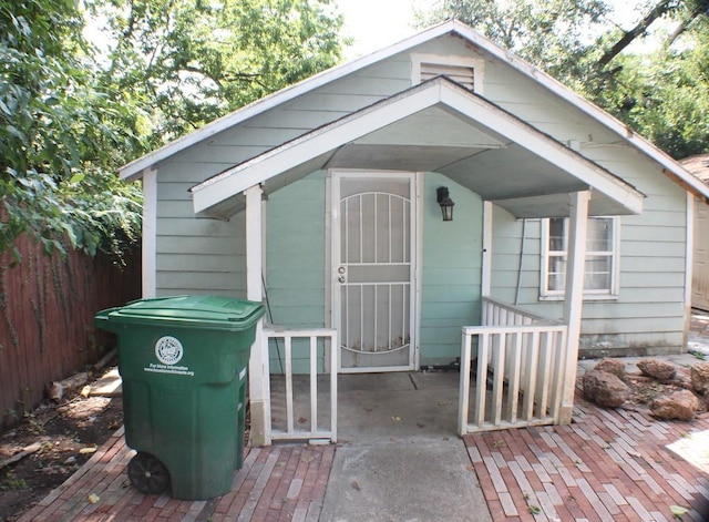 1611 Chapman St, Houston, TX 77009 - view of front facade
