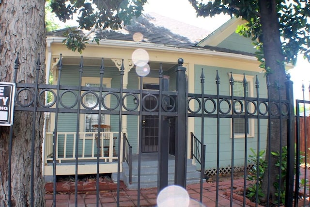 1611 Chapman St, Houston, TX 77009 - view of gate