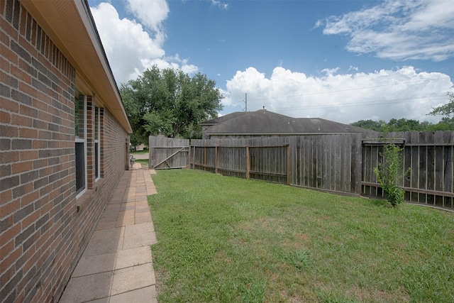 446 De Coster Blvd, Alvin, TX 77511 - view of yard
