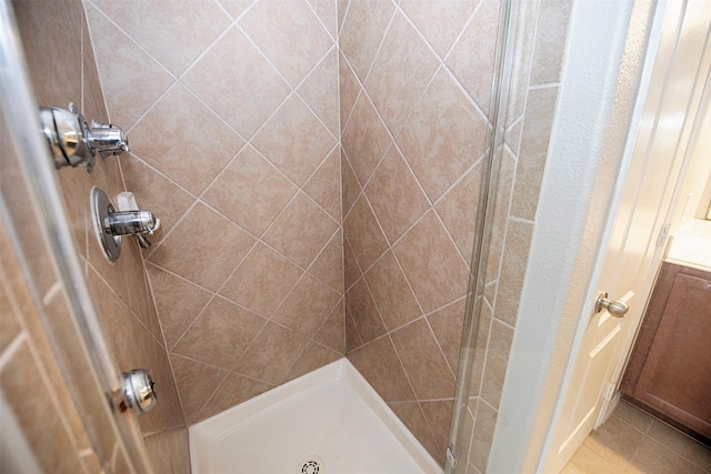 446 De Coster Blvd, Alvin, TX 77511 - bathroom with a shower stall