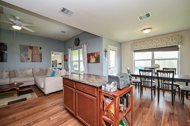 4815 Monarch Falls Ln, Richmond, TX 77469 - photo 2