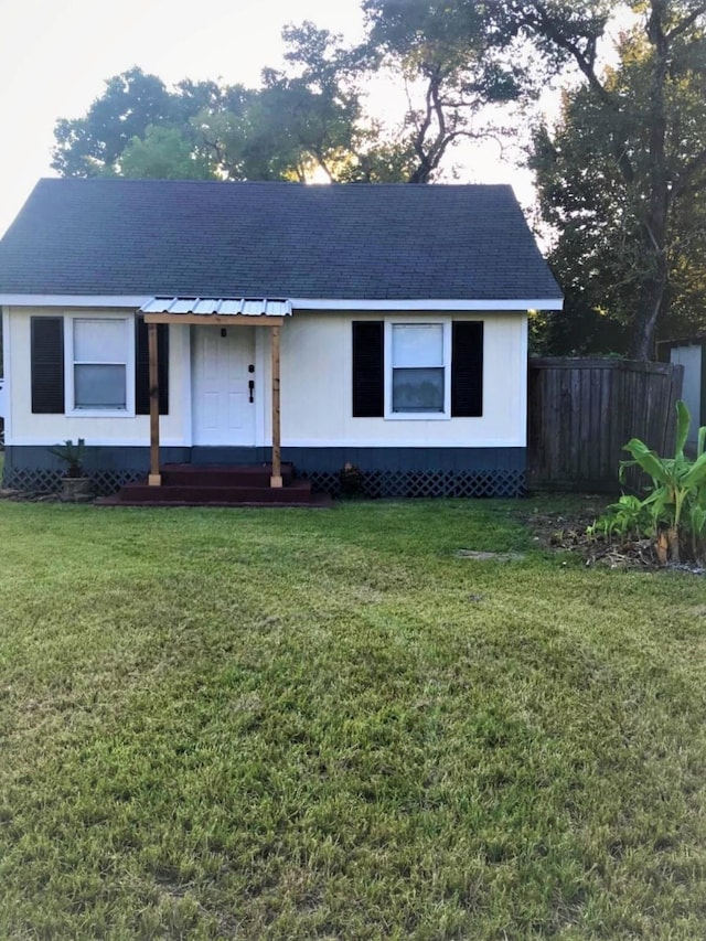 903 N Valderas St, Angleton, TX 77515 - photo 4