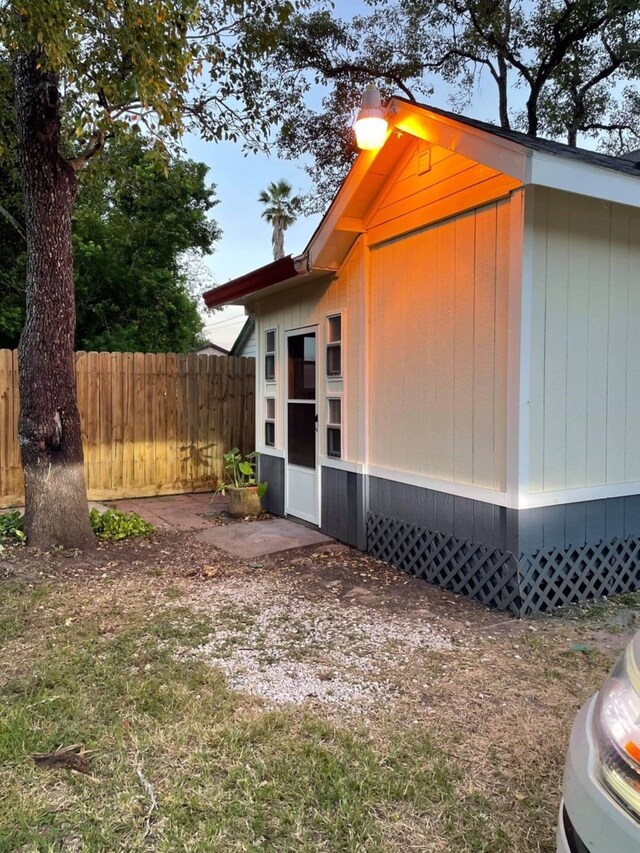 903 N Valderas St, Angleton, TX 77515 - photo 32