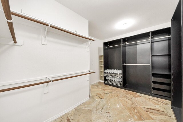 527 Little River Ct, Richmond, TX 77406 - view of walk in closet