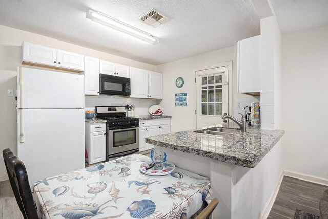 1908 Oleander Dr, La Marque, TX 77568 - photo 9