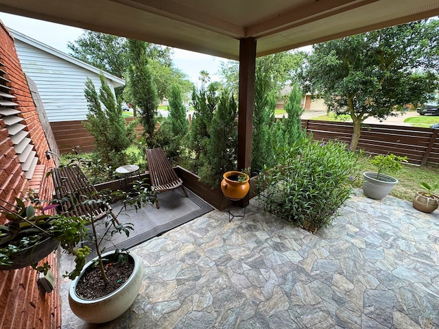 2402 Pine St, Galveston, TX 77551 - view of patio / terrace