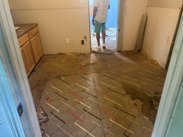 611 Danover St, Katy, TX 77494 - view of laundry area