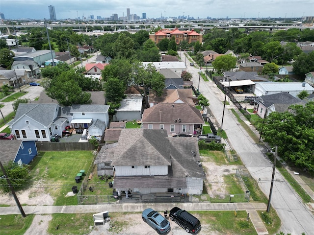 418 Bishop St, Houston, TX 77009 - view of urban area featuring nearby suburban area