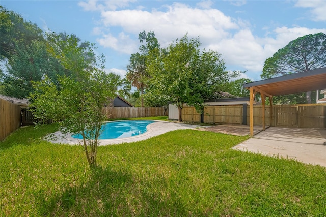 8014 Wray Ct, Houston, TX 77088 - view of pool with a patio