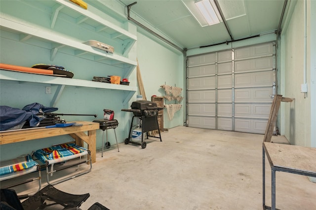 2585 Tide Dr, Crystal Beach, TX 77650 - view of garage
