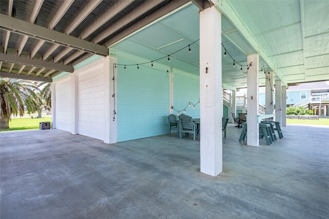 2585 Tide Dr, Crystal Beach, TX 77650 - view of garage