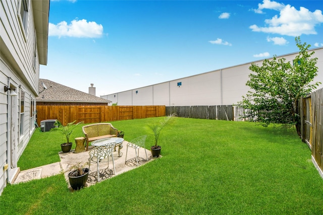 9107 S Ferndale Place Dr, Houston, TX 77064 - fenced backyard featuring a patio area