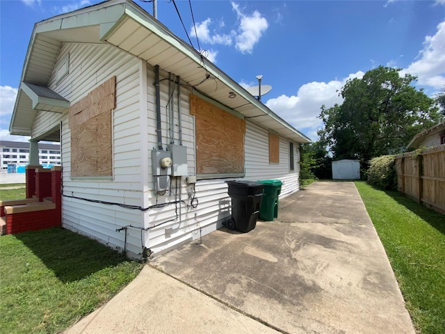 3305 Pease St, Houston, TX 77003 - view of property exterior with a patio area