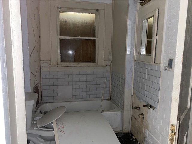 3305 Pease St, Houston, TX 77003 - full bathroom with toilet