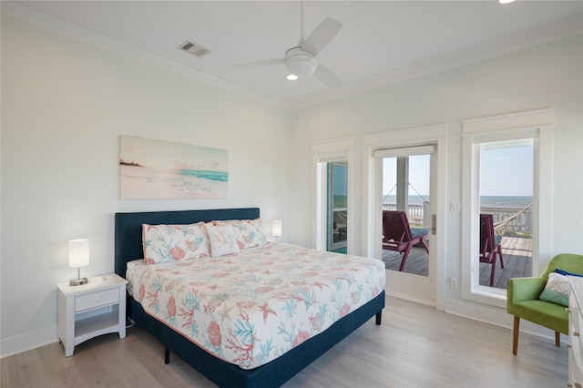 852 W Lazy Ln, Crystal Beach, TX 77650 - bedroom with access to exterior, ornamental molding, light wood-style floors, recessed lighting, and a ceiling fan