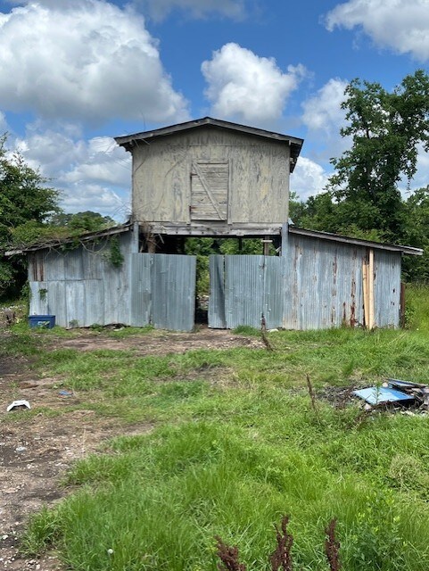 33203 Lois Ln, Magnolia, TX 77354