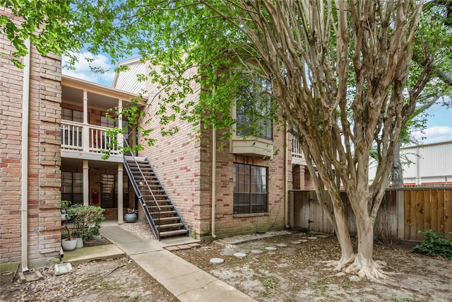 2255 Braeswood Park Dr Unit 105, Houston, TX 77030 - view of property with stairs