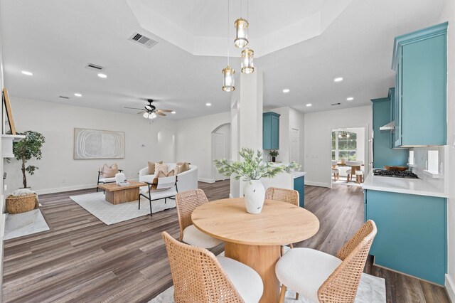 31318 Bearing Star Ln, Tomball, TX 77375 - dining space featuring dark wood-style flooring, a ceiling fan, baseboards, and recessed lighting