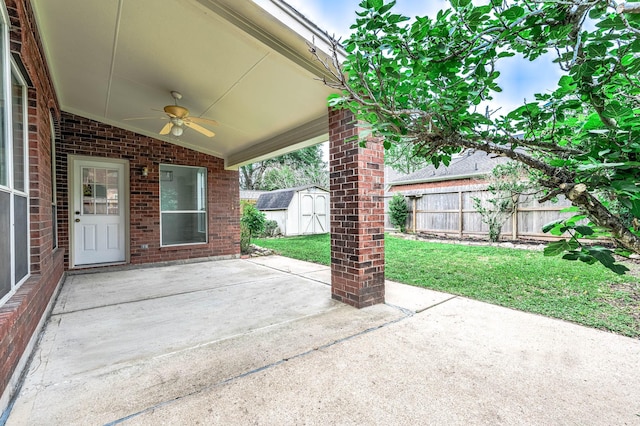 4911 Canyon Gate Dr, Pasadena, TX 77505 - view of patio / terrace with ceiling fan and a storage unit