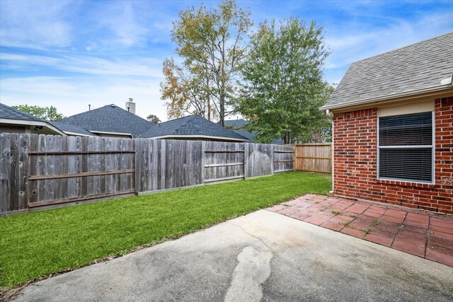 28519 Peper Hollow Ln, Spring, TX 77386 - view of yard featuring a patio