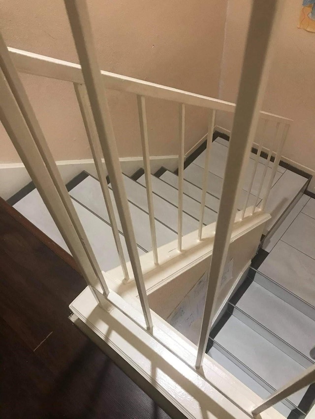 9350 Country Creek Dr Unit 1, Houston, TX 77036 - view of stairway